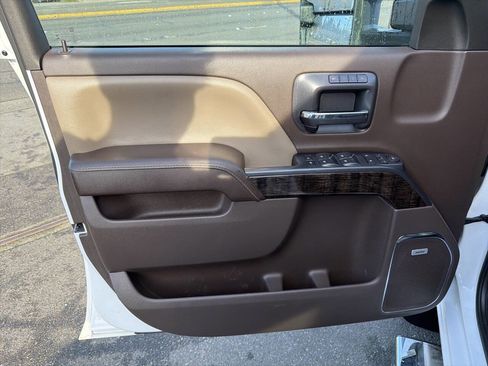 Used 2015 GMC Sierra 3500 Denali w/ Duramax Plus Package image 46