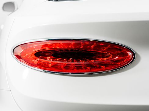 Used 2023 Bentley Bentayga Extended Wheelbase image 12