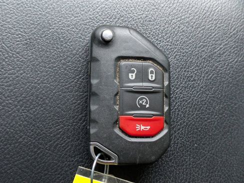 Used 2023 Jeep Wrangler Unlimited w/ Cold Weather Group AWD/4WD image 29