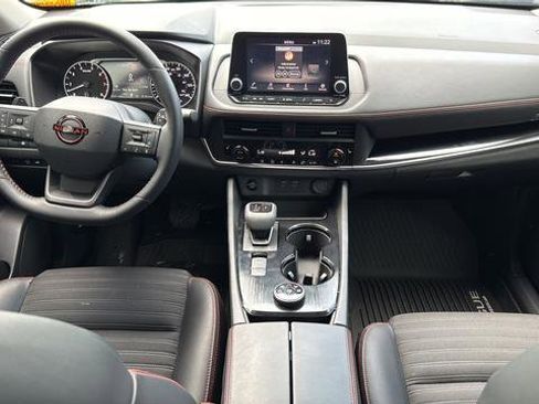 Used 2025 Nissan Rogue SV AWD/4WD image 7