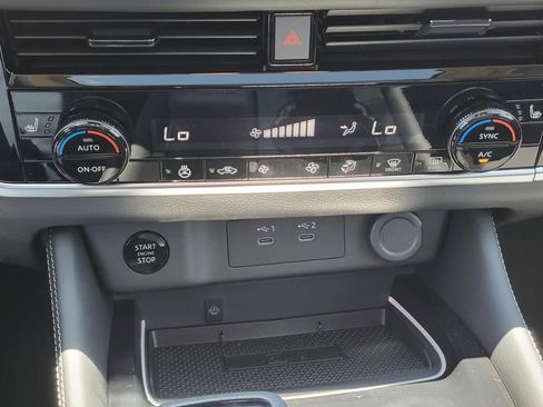 New 2026 Nissan Rogue Platinum AWD/4WD image 24