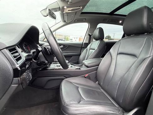 Used 2017 Audi Q7 3.0T Premium AWD/4WD image 24
