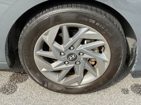 Used 2024 Hyundai Elantra SEL FWD image 30