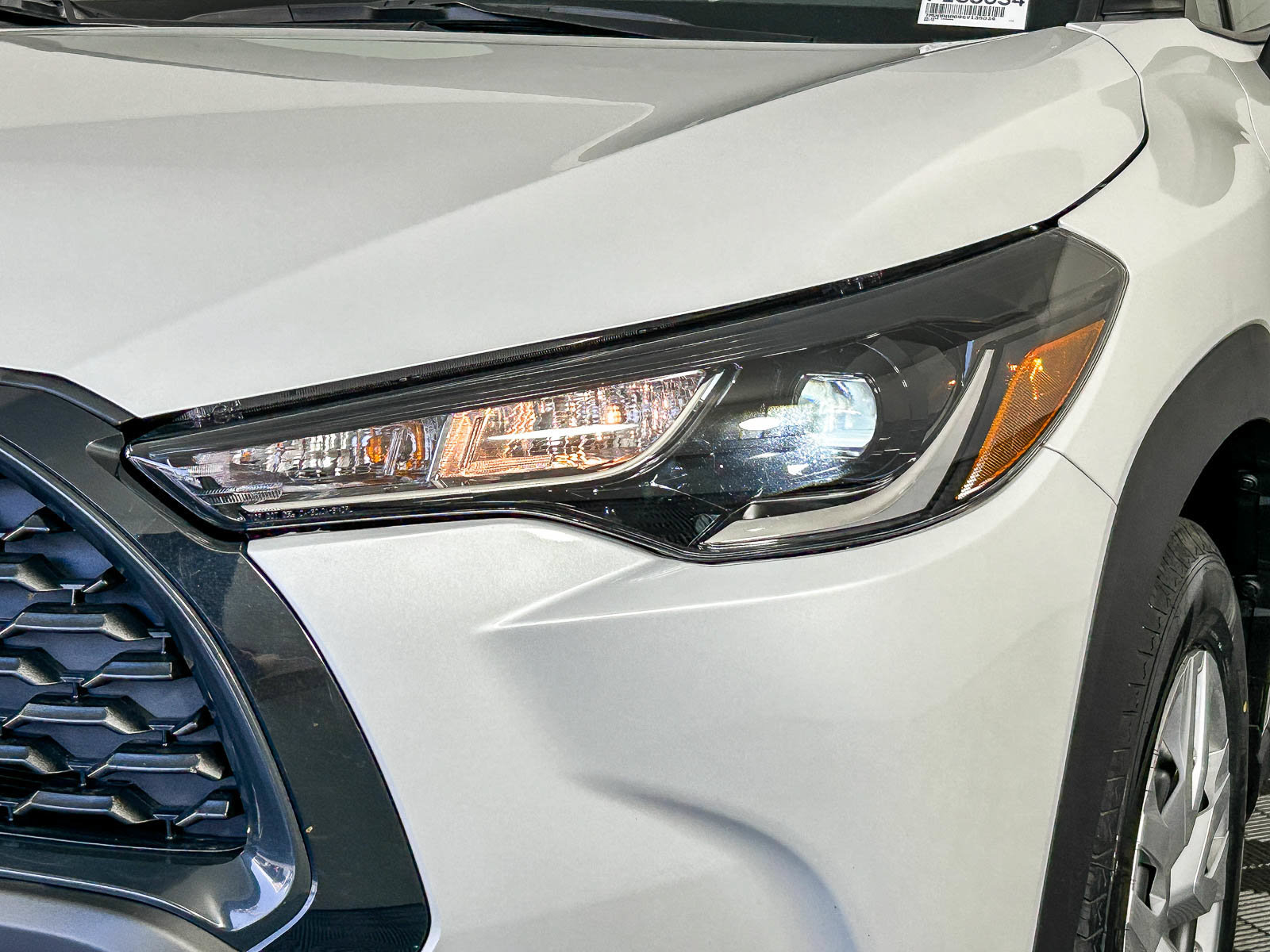 Used 2025 Toyota Corolla Cross L FWD image 7