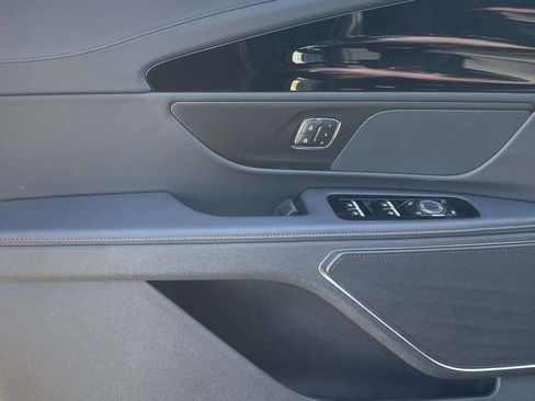 New 2026 Lincoln Nautilus Premier image 15