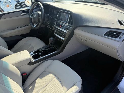 Used 2019 Hyundai Sonata SE FWD image 10
