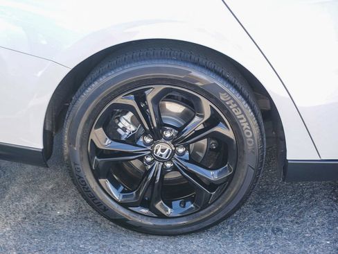 Used 2025 Honda Accord SE image 8