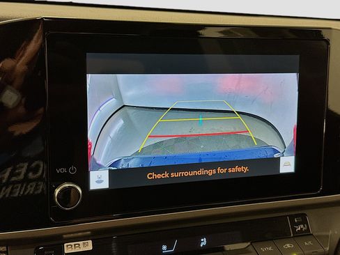 Used 2025 Toyota Camry LE image 23