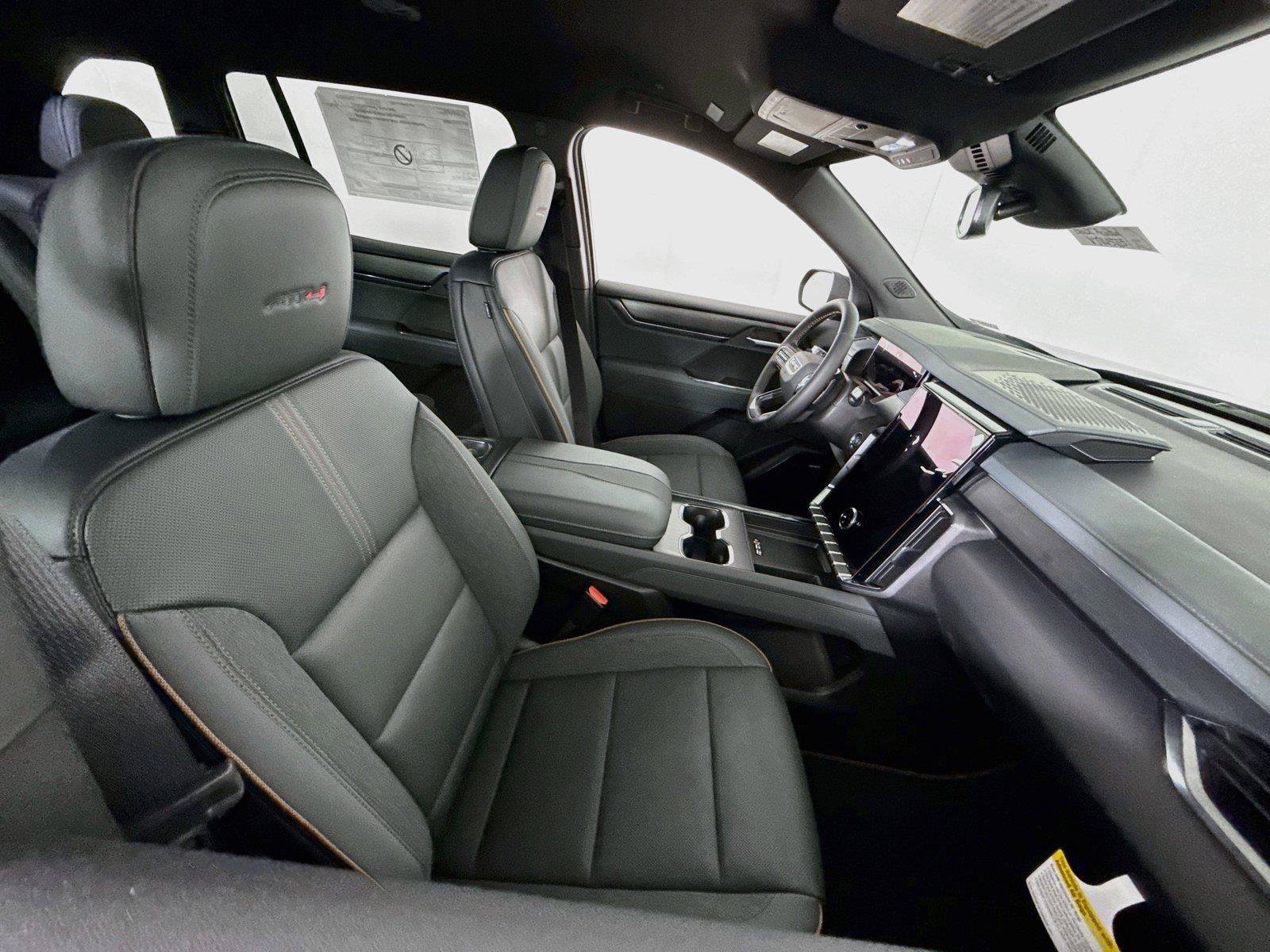 New 2027 GMC Acadia AT4 w/ LPO, Floor Liner Package AWD/4WD image 23