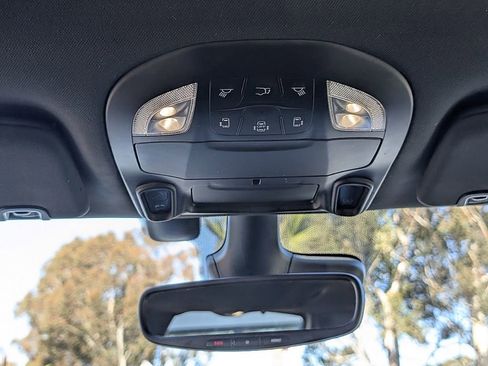 Used 2019 Chrysler Pacifica Touring-L Plus w/ Advanced Safetytec Group image 25