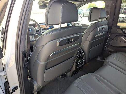 New 2026 BMW X7 xDrive40i image 32