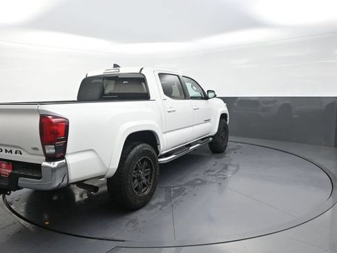 Used 2022 Toyota Tacoma SR5 AWD/4WD image 4