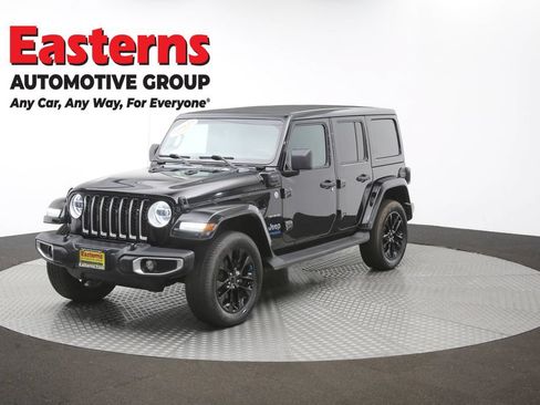 Used 2022 Jeep Wrangler Unlimited Sahara w/ Cold Weather Group AWD/4WD image 56