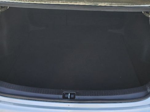 Used 2020 Toyota Corolla LE image 16