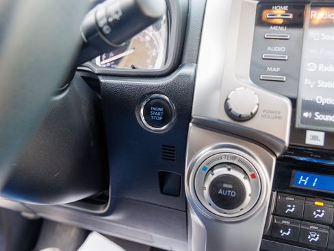 Used 2021 Toyota 4Runner Limited image 20