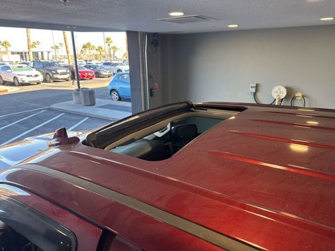 Used 2017 GMC Sierra 1500 Denali w/ Denali Ultimate Package image 19