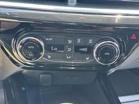Certified 2024 Chevrolet Trax ACTIV w/ Sunroof Package FWD image 33