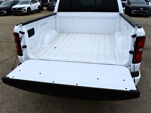 New 2026 RAM 1500 Big Horn AWD/4WD image 15