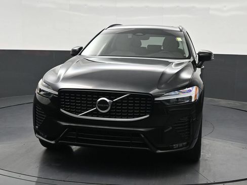 Certified 2024 Volvo XC60 B5 Core w/ Protection Package Premier AWD/4WD image 8
