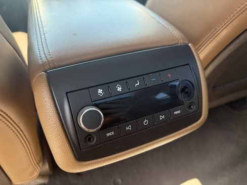 Used 2013 Buick Enclave Leather AWD/4WD image 18