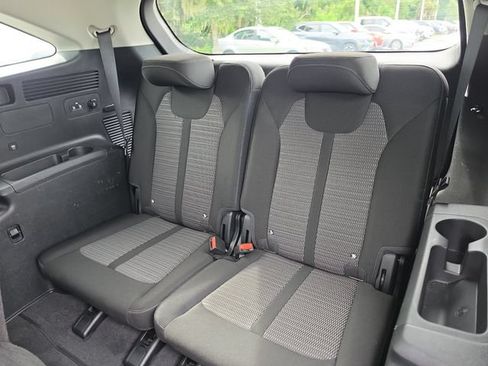 Certified 2024 Kia Sorento LX FWD image 12