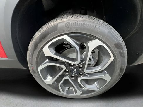 New 2026 Chevrolet Trax RS w/ Sunroof Package image 31