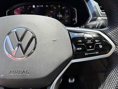 Used 2024 Volkswagen Tiguan SEL R-Line w/ MDO Package, Two-Row AWD/4WD image 28