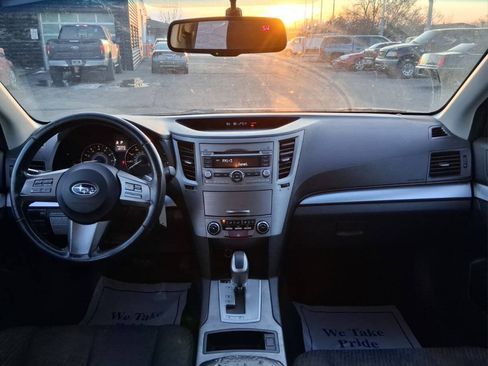 Used 2010 Subaru Outback 2.5i Premium AWD/4WD image 13