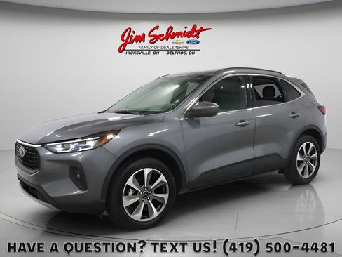 Used 2025 Ford Escape Platinum AWD/4WD image 1
