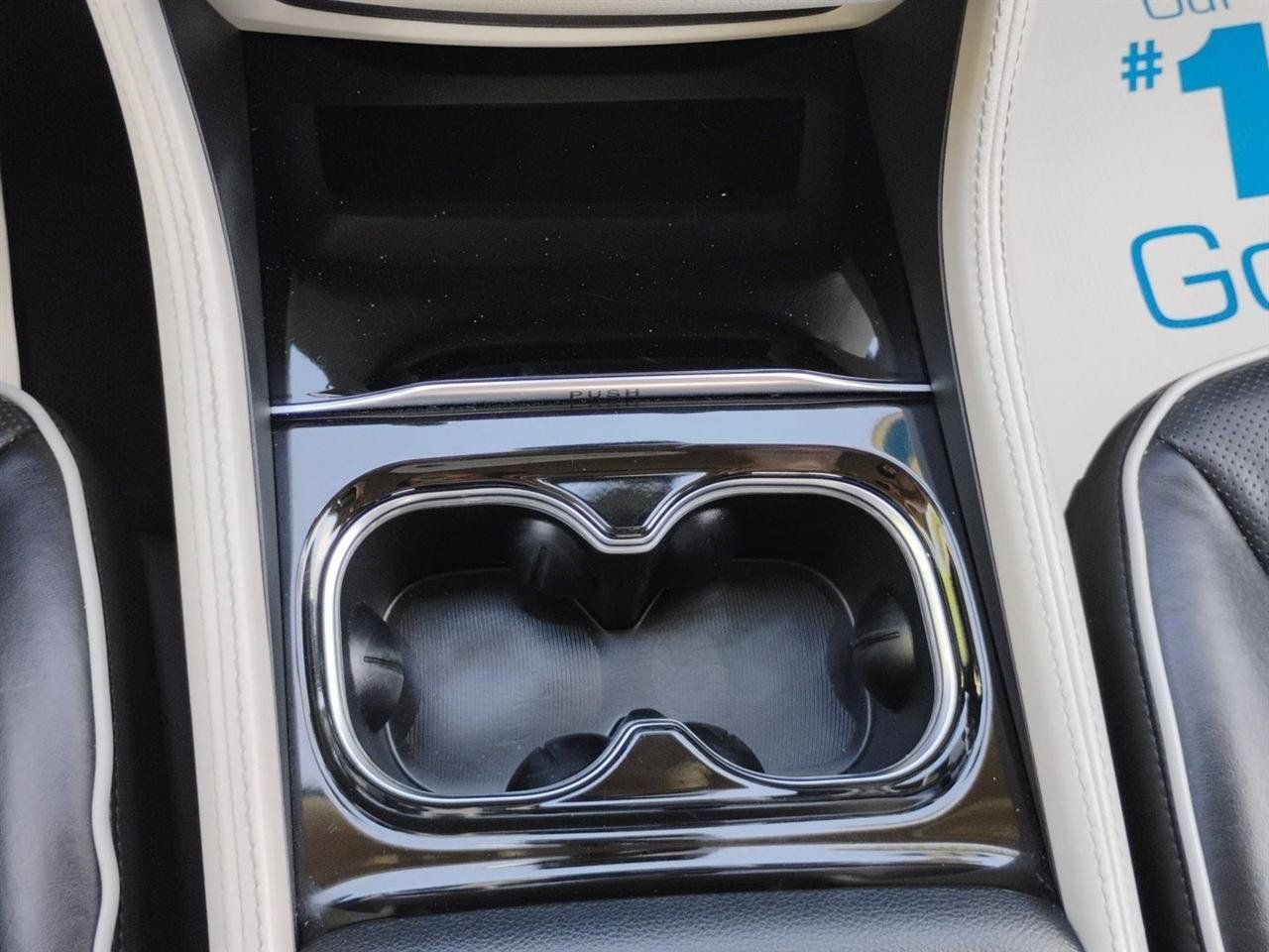 Used 2023 Chrysler Pacifica Limited FWD image 33