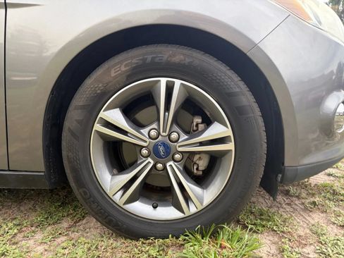 Used 2014 Ford Focus SE w/ SE Sport Package FWD image 22