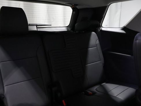 Used 2019 Chevrolet Traverse LT image 22