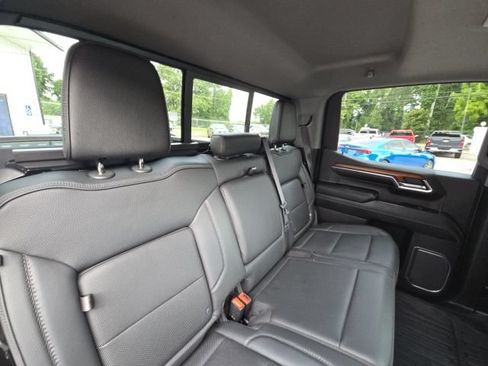 Used 2022 GMC Sierra 1500 Denali w/ Denali Reserve Package AWD/4WD image 15