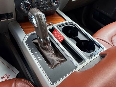 Used 2019 Ford F150 King Ranch w/ Equipment Group 601A Luxury AWD/4WD image 19