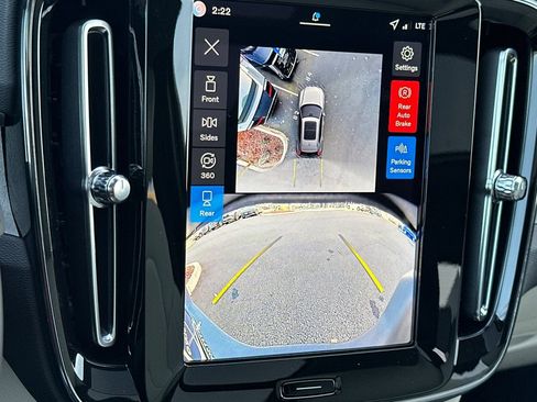 New 2026 Volvo XC40 B5 Plus w/ Protection Package Premier image 19