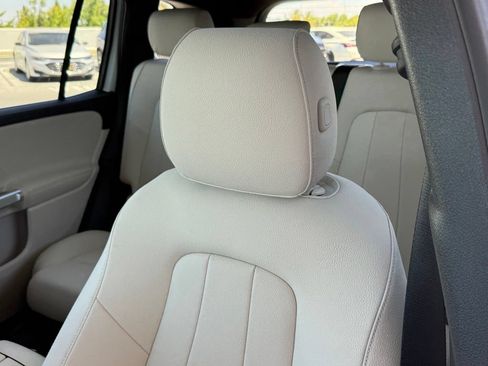 New 2026 Mercedes-Benz GLB 250 image 3
