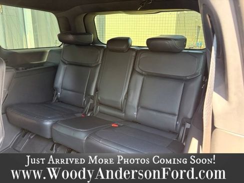 Used 2025 Ford Expedition Platinum w/ Stealth Performance Package AWD/4WD image 9
