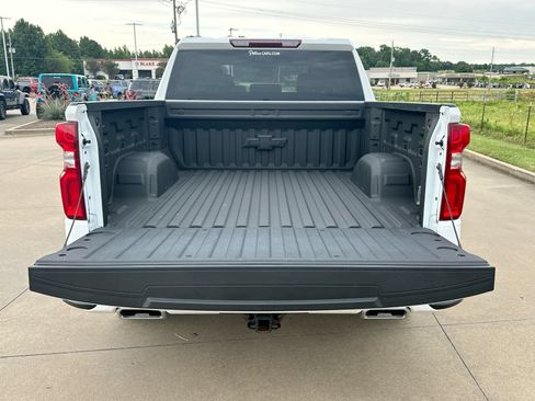 Used 2024 Chevrolet Silverado 1500 RST AWD/4WD image 23