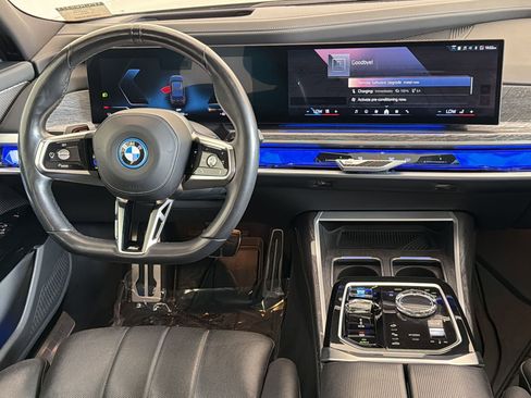 Certified 2023 BMW i7 xDrive60 AWD/4WD image 28