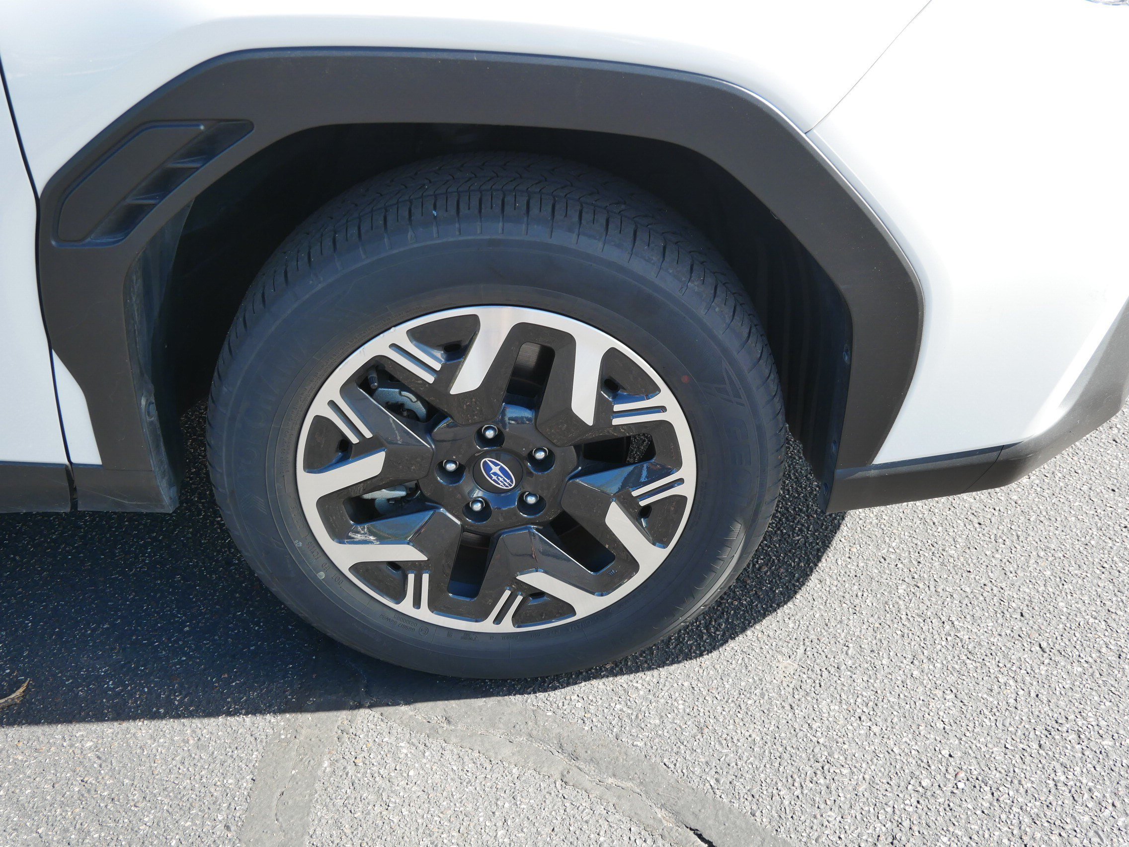 Certified 2025 Subaru Forester Premium AWD/4WD image 15