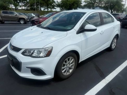 Used 2017 Chevrolet Sonic LT FWD image 3