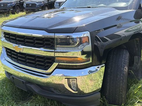 Used 2019 Chevrolet Silverado 1500 LT w/ All Star Edition RWD image 4