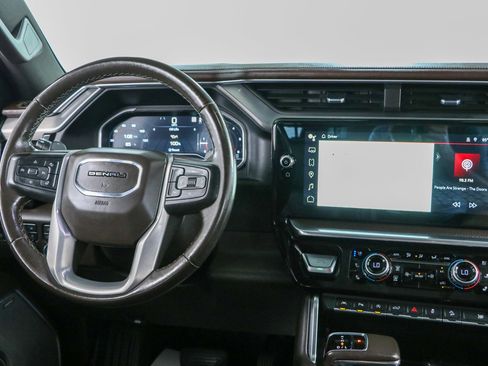 Used 2022 GMC Sierra 1500 Denali w/ Denali Reserve Package AWD/4WD image 18