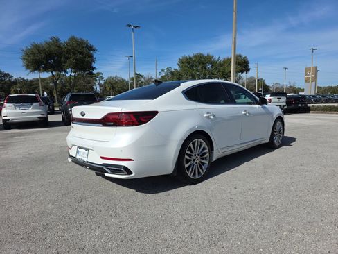 Used 2020 Kia Cadenza Limited image 3