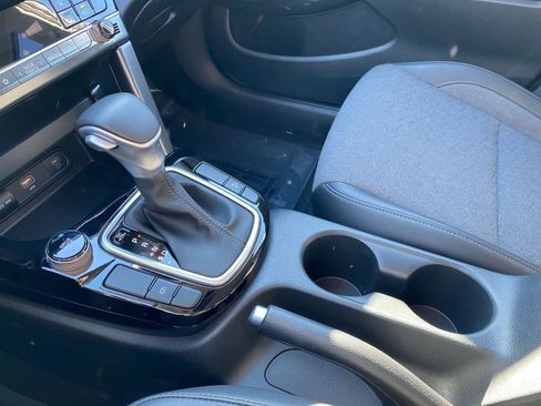 Used 2025 Kia Seltos S image 41