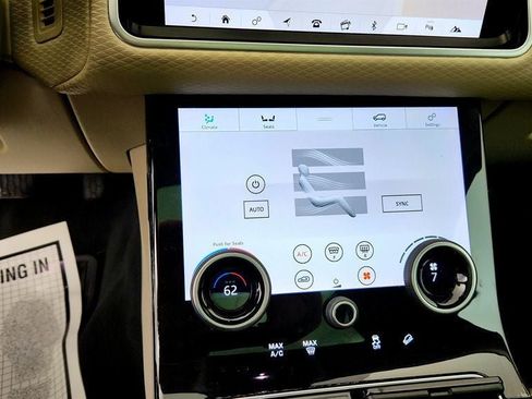 Used 2020 Land Rover Range Rover Velar S AWD/4WD image 18