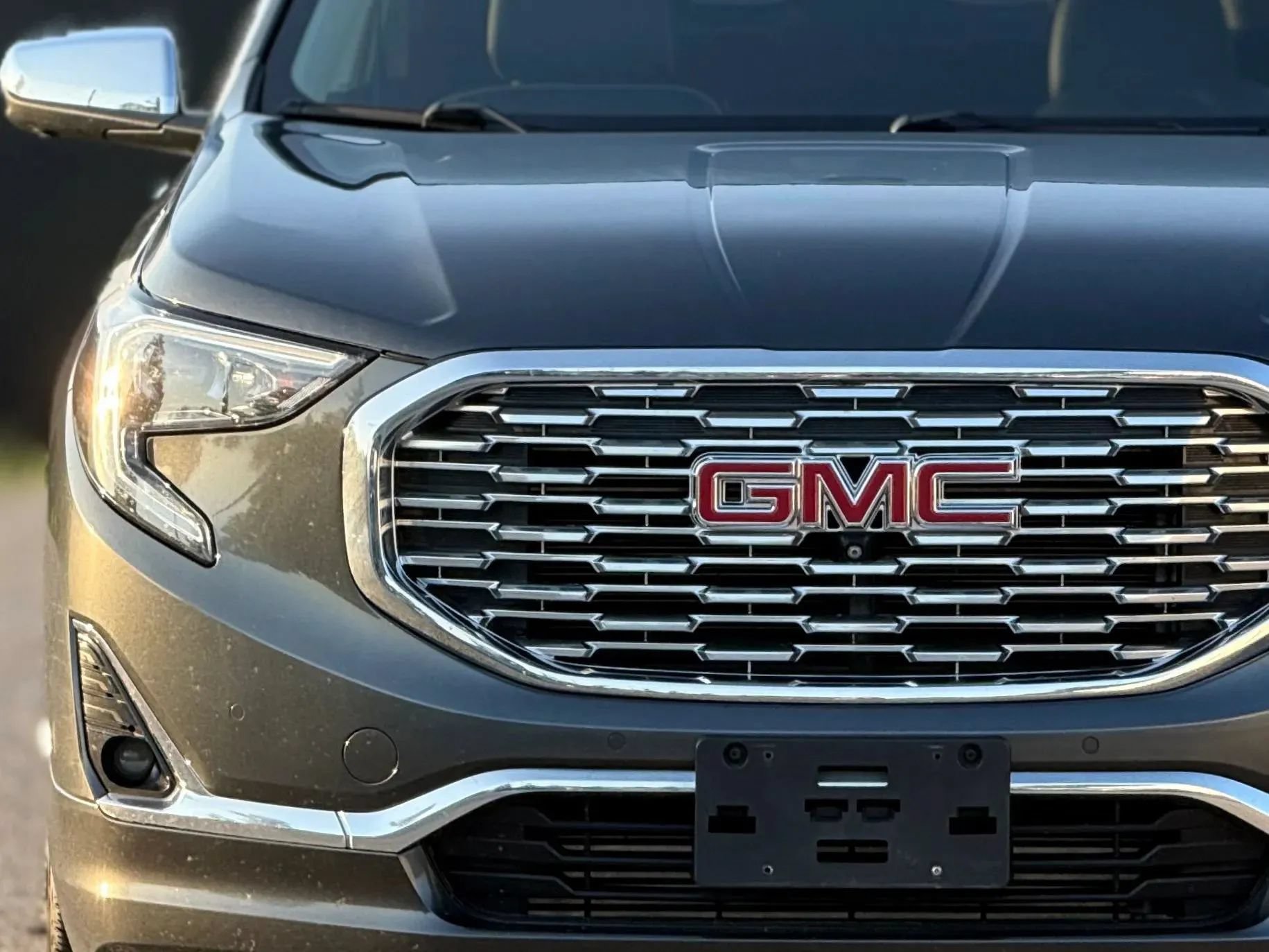 Used 2019 GMC Terrain Denali w/ Advanced Safety Package AWD/4WD image 11