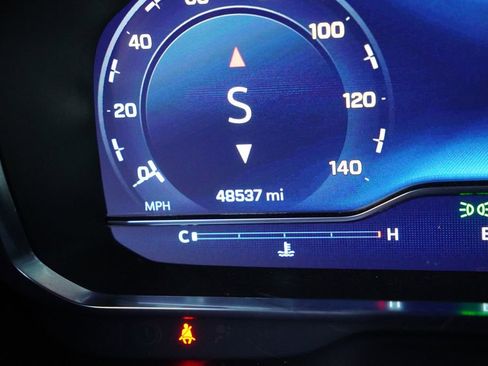 Certified 2024 Chevrolet Suburban RST w/ Luxury Package image 8