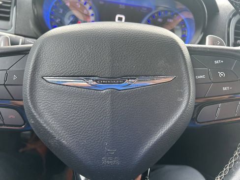 Used 2019 Chrysler 300 S image 20