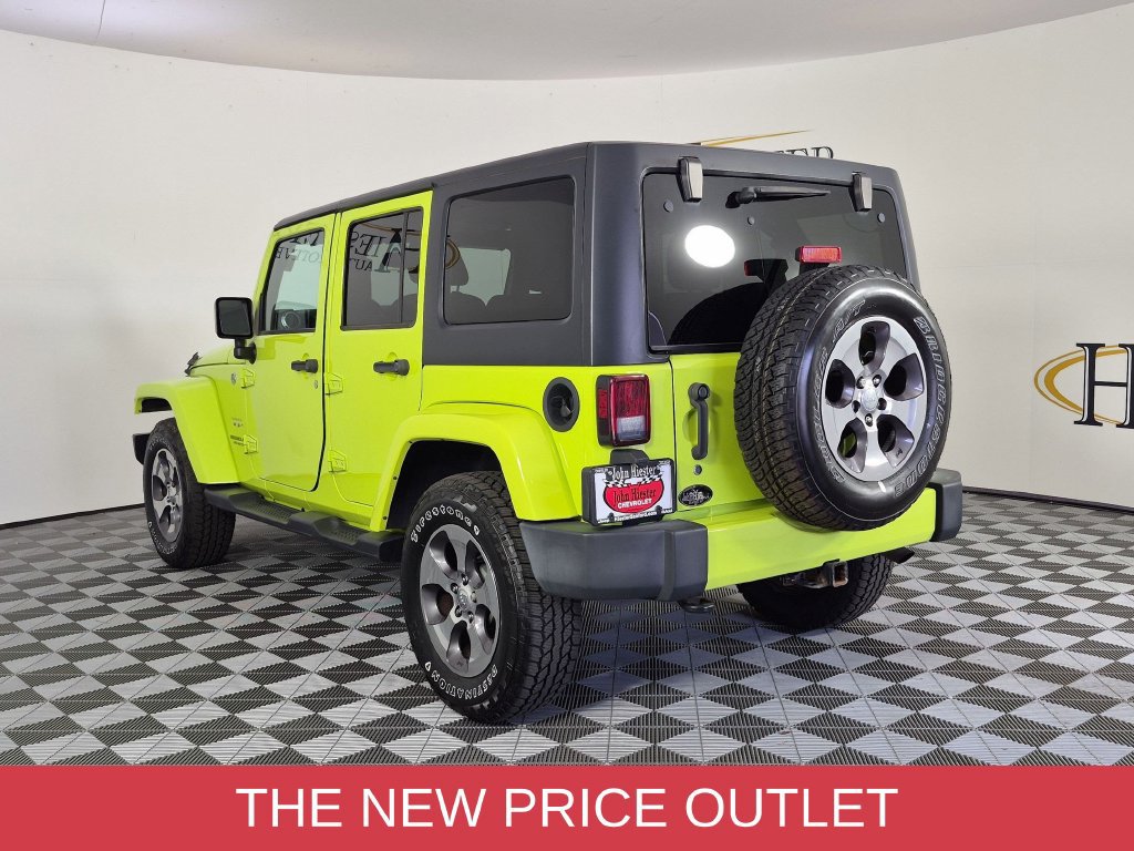 Used 2016 Jeep Wrangler Unlimited Sahara w/ Connectivity Group AWD/4WD image 6